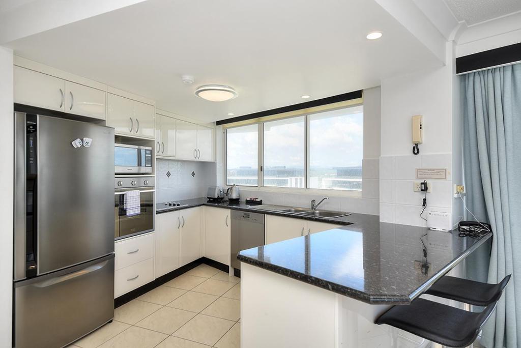 19Th Avenue On The Beach Gold Coast Exterior foto
