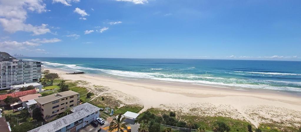 19Th Avenue On The Beach Gold Coast Exterior foto
