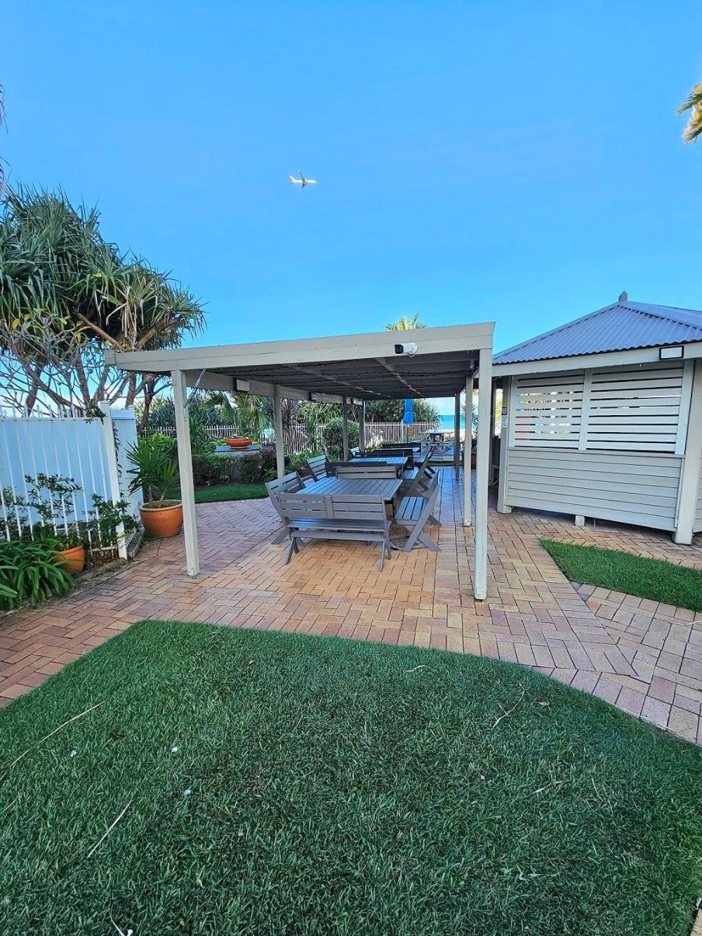 19Th Avenue On The Beach Gold Coast Exterior foto