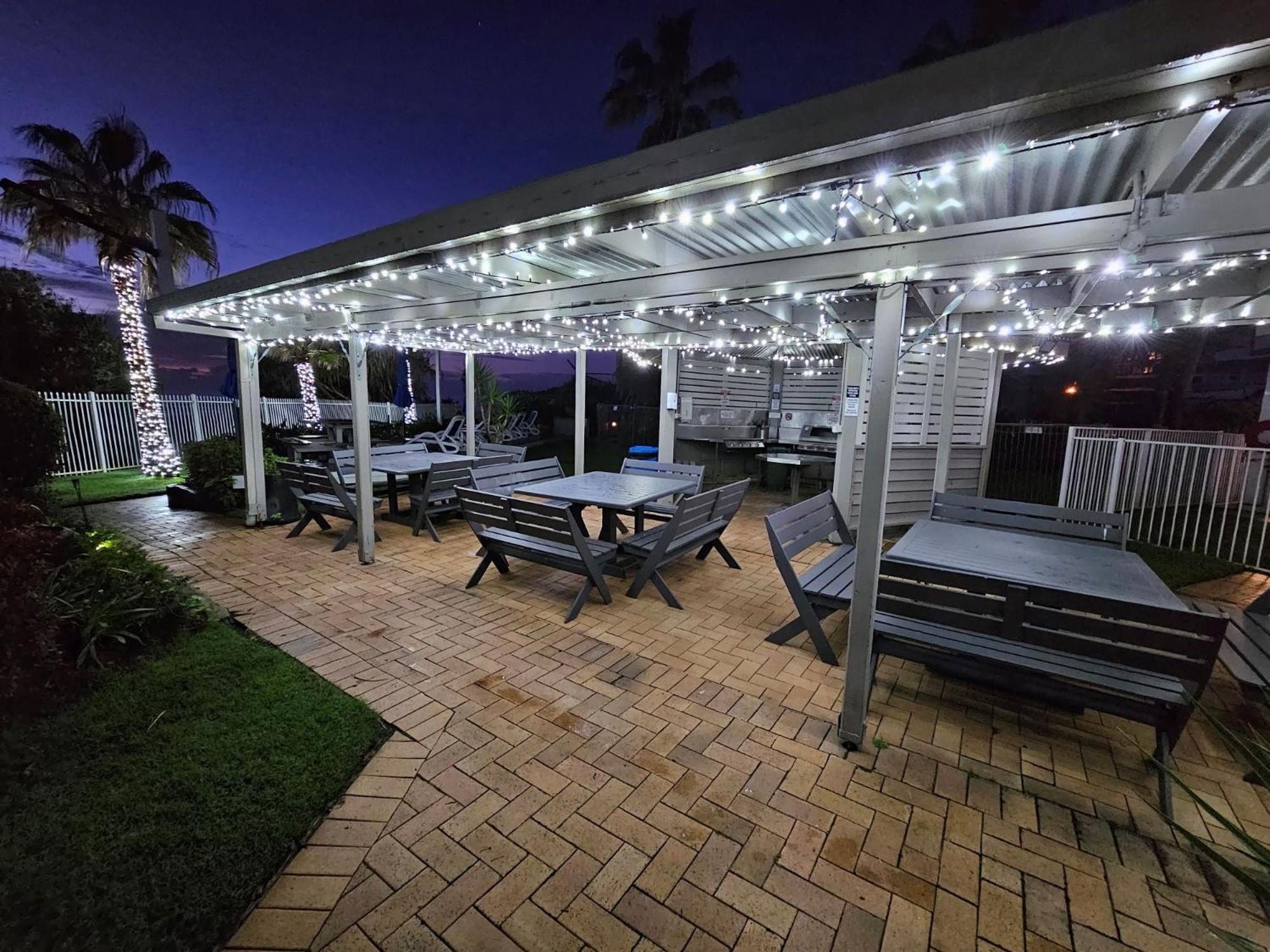 19Th Avenue On The Beach Gold Coast Exterior foto