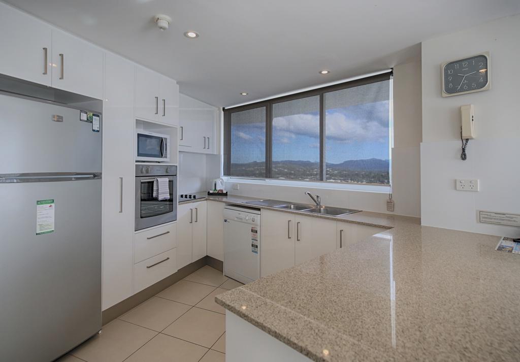 19Th Avenue On The Beach Gold Coast Exterior foto