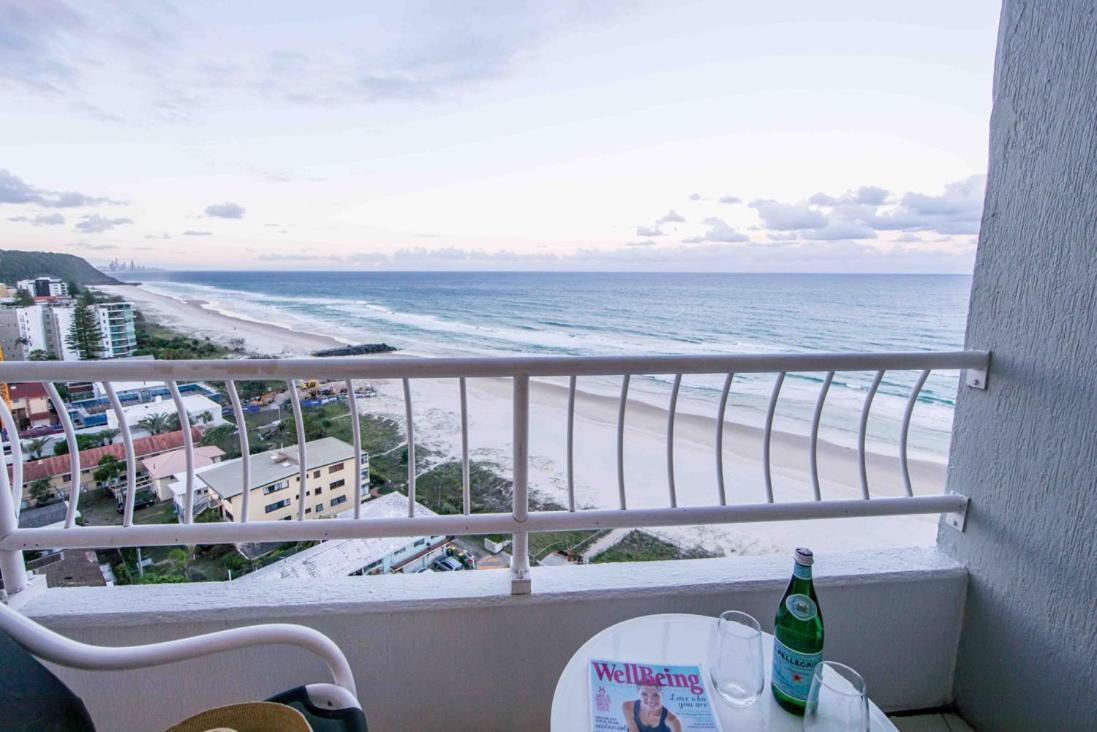 19Th Avenue On The Beach Gold Coast Exterior foto